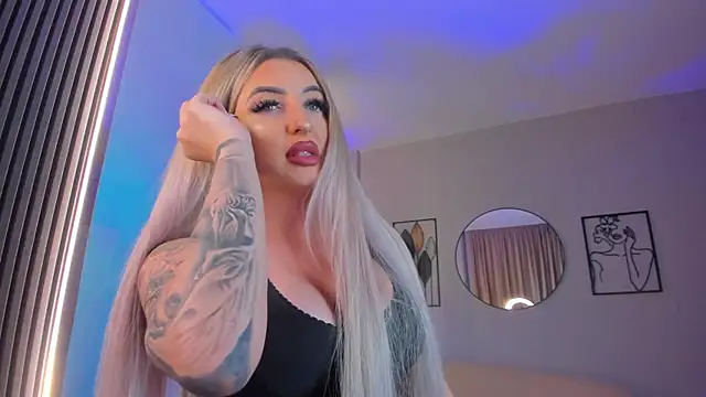 Snapshot of obscenexxx chatting on 11/30/25, 05:55 obscenexxx online show from 11/30/25, 05:55