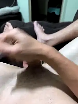 Snapshot of daniellDT chatting on 11/28/25, 02:31 daniellDT online show from 11/28/25, 02:31