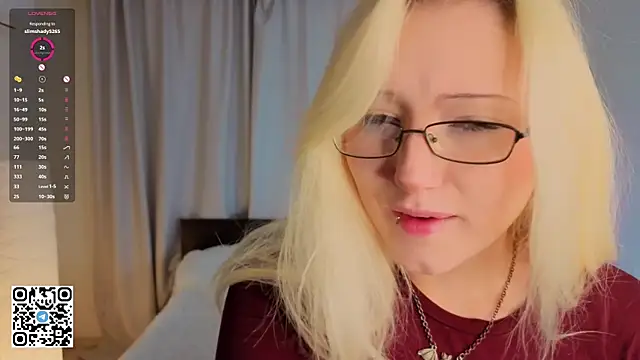 Snapshot of StellaZeolla chatting on 12/18/25, 04:07 StellaZeolla online show from 12/18/25, 04:07