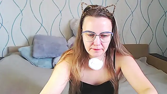 Snapshot of KissKsy chatting on 11/28/25, 07:11 KissKsy online show from 11/28/25, 07:11