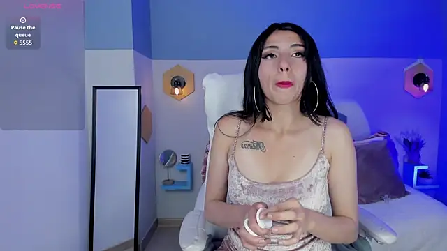 Miha Sophia  online show from 12/13/25, 09:09