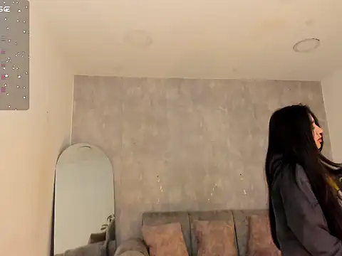 Snapshot of miacoopersx_ chatting on 12/04/25, 12:47 miacoopersx online show from 12/04/25, 12:47