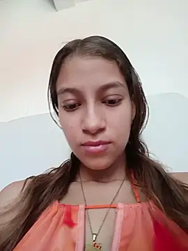 Snapshot of Vanneskk chatting on 07/13/26, 04:10 Vanneskk online show from 07/13/26, 04:10