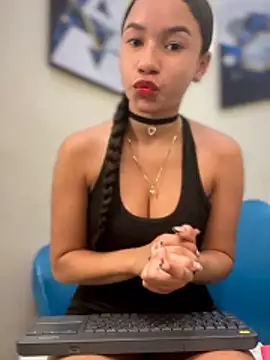 ZoeyFierce online show from 06/01/26, 06:53