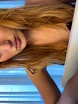 Snapshot of madlynginger chatting on 12/05/25, 02:03 madlynginger online show from 12/05/25, 02:03