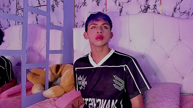 Snapshot of Prince_Apolo chatting on 12/04/25, 07:55 Prince Apolo online show from 12/04/25, 07:55