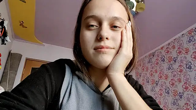 Snapshot of SophieHazely chatting on 12/05/25, 01:36 SophieHazely online show from 12/05/25, 01:36