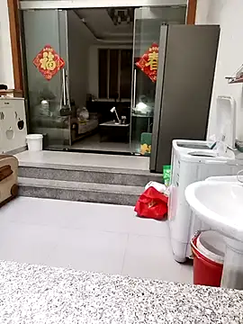 Snapshot of mimi2052 chatting on 11/29/25, 02:36 mimi2052 online show from 11/29/25, 02:36