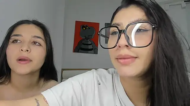 Snapshot of ROUS_SWEET_ chatting on 06/04/26, 03:12 ROUS SWEET online show from 06/04/26, 03:12