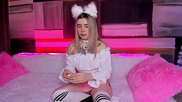 Snapshot of Malia1Taylor chatting on 12/17/25, 07:25 Malia1Taylor online show from 12/17/25, 07:25