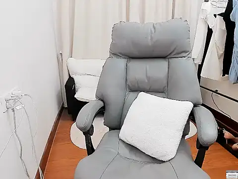 Snapshot of linlinjiang33 chatting on 12/03/25, 02:30 linlinjiang33 online show from 12/03/25, 02:30