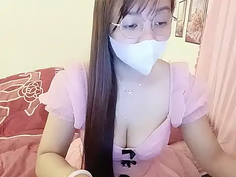 Snapshot of BabyDoll1999 chatting on 03/03/26, 12:44 BabyDoll1999 online show from 03/03/26, 12:44