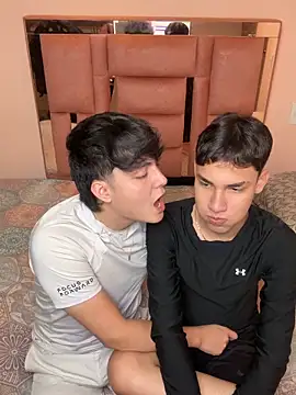 Snapshot of angel_and_jef chatting on 12/02/25, 07:53 angel and jef online show from 12/02/25, 07:53