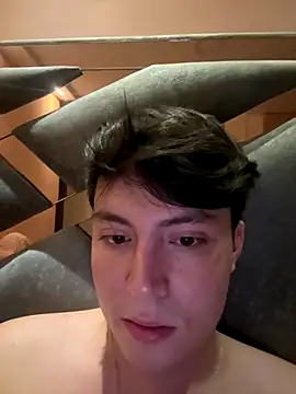 Snapshot of angel_and_jef chatting on 12/15/25, 08:40 angel and jef online show from 12/15/25, 08:40