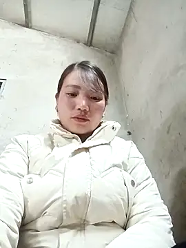 Snapshot of Maymayx2 chatting on 11/29/25, 01:47 Maymayx2 online show from 11/29/25, 01:47