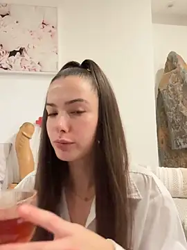 Snapshot of Sugarbellax chatting on 12/04/25, 05:43 Sugarbellax online show from 12/04/25, 05:43