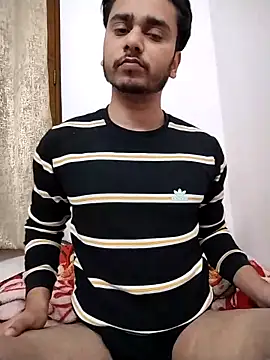 Snapshot of samnick4321 chatting on 12/15/25, 08:18 samnick4321 online show from 12/15/25, 08:18