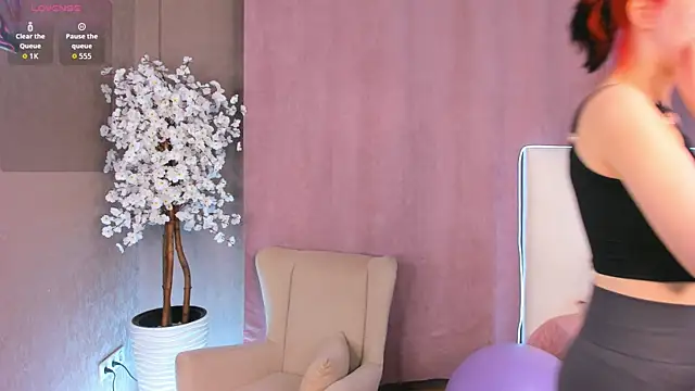 Eva 4U online show from 12/02/25, 09:25