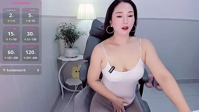 Wan-Yun-520 online show from 07/29/26, 12:31