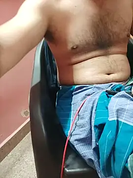 Snapshot of smgrtamil chatting on 12/15/25, 09:13 smgrtamil online show from 12/15/25, 09:13