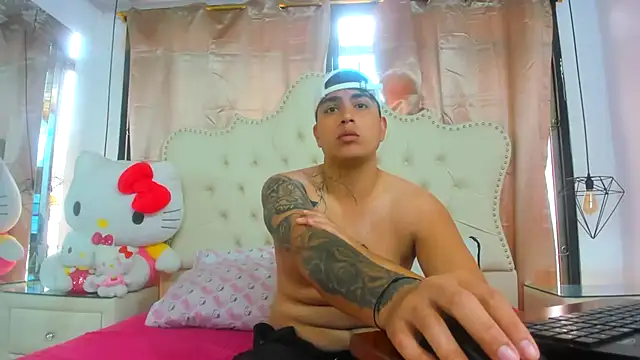 Snapshot of TomasANDalejo chatting on 11/28/25, 01:36 TomasANDalejo online show from 11/28/25, 01:36