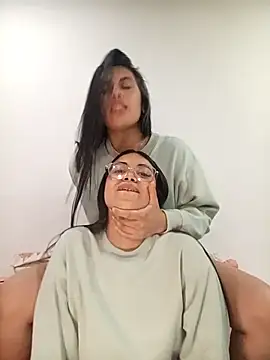 Snapshot of Violett__Rose chatting on 12/03/25, 02:08 Violett Rose online show from 12/03/25, 02:08