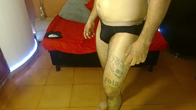 Snapshot of Leo_strongrush1 chatting on 11/29/25, 02:31 Leo strongrush1 online show from 11/29/25, 02:31