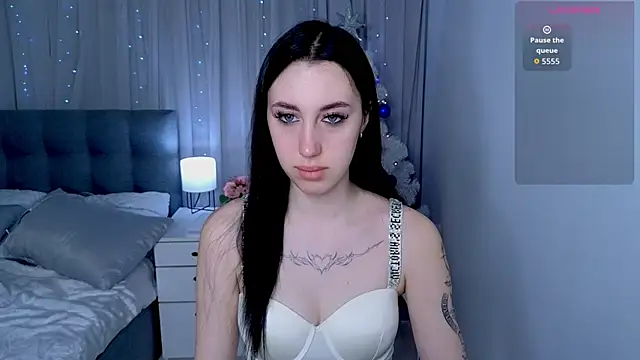 Snapshot of Miss__Linn chatting on 12/16/25, 07:24 Miss Linn online show from 12/16/25, 07:24