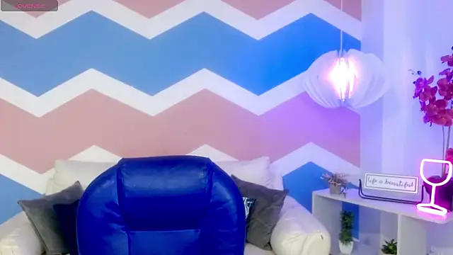 Snapshot of zahira1 chatting on 12/04/25, 05:21 zahira1 online show from 12/04/25, 05:21