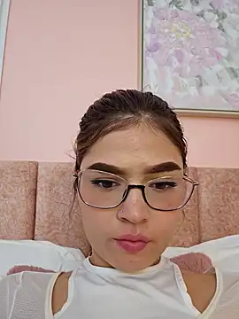 Snapshot of SashaBlake_ chatting on 12/13/25, 10:37 SashaBlake online show from 12/13/25, 10:37