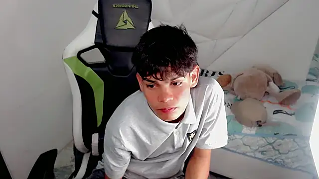 Snapshot of Lil_babyyy_ chatting on 01/11/26, 05:23 Lil babyyy online show from 01/11/26, 05:23