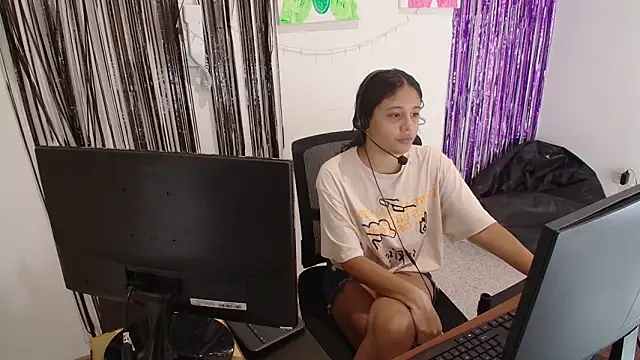 Aria-sexxx online show from 12/04/25, 04:27