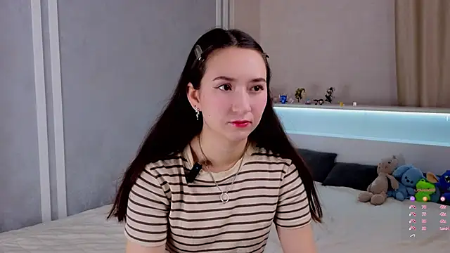 LuclieOppy online show from 12/14/25, 01:22