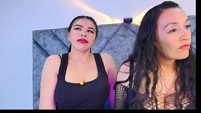 Snapshot of Nahomi_rous777 chatting on 11/28/25, 07:49 Nahomi rous777 online show from 11/28/25, 07:49