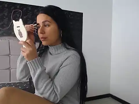 Snapshot of Alanaa_Sweet- chatting on 12/05/25, 07:32 Alanaa Sweet- online show from 12/05/25, 07:32