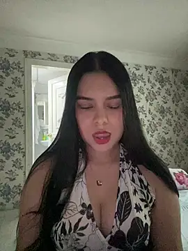 Snapshot of sweet_ruby_ chatting on 05/25/26, 01:22 sweet ruby online show from 05/25/26, 01:22