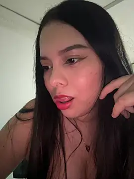 Snapshot of sweet_ruby_ chatting on 06/14/26, 01:58 sweet ruby online show from 06/14/26, 01:58