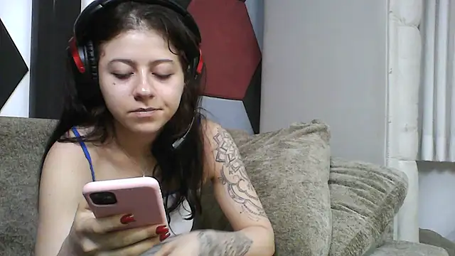 Snapshot of GabriellaManhas chatting on 01/19/26, 01:53 GabriellaManhas online show from 01/19/26, 01:53