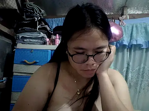 xxdreamgirl69 online show from 05/27/26, 01:57