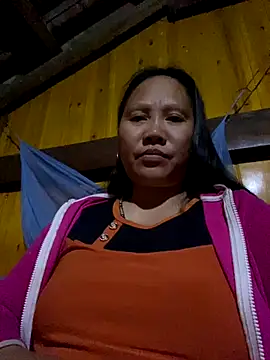 Snapshot of LeoPet2x chatting on 12/02/25, 01:05 LeoPet2x online show from 12/02/25, 01:05