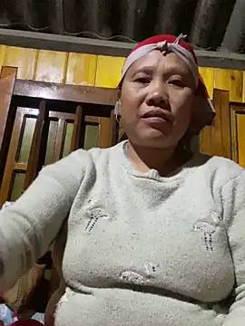 Snapshot of LeoPet2x chatting on 12/05/25, 01:42 LeoPet2x online show from 12/05/25, 01:42