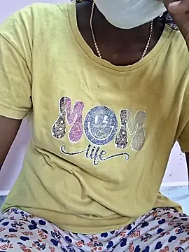 Snapshot of Tamil_Laksh chatting on 11/29/25, 05:32 Tamil Laksh online show from 11/29/25, 05:32