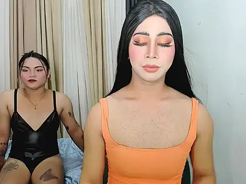 Snapshot of Seductive_Paloma chatting on 12/17/25, 01:00 Seductive Paloma online show from 12/17/25, 01:00