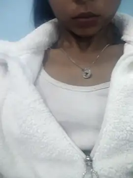 Snapshot of Isha_Liha chatting on 12/03/25, 05:37 Isha Liha online show from 12/03/25, 05:37