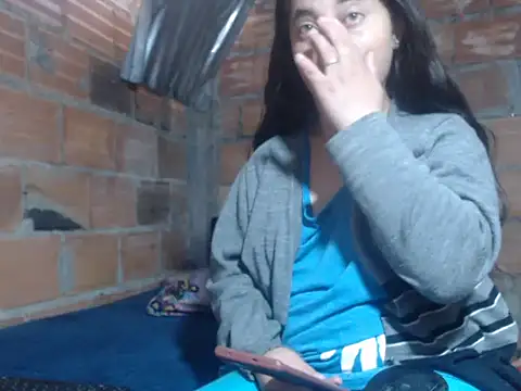 Snapshot of sammyyblondee chatting on 11/28/25, 02:42 sammyyblondee online show from 11/28/25, 02:42