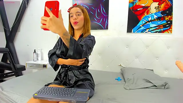 Snapshot of lucy_78_sweet chatting on 12/02/25, 01:28 lucy 78 sweet online show from 12/02/25, 01:28