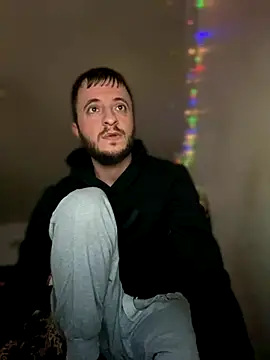 Snapshot of Grek32X chatting on 11/30/25, 06:17 Grek32X online show from 11/30/25, 06:17