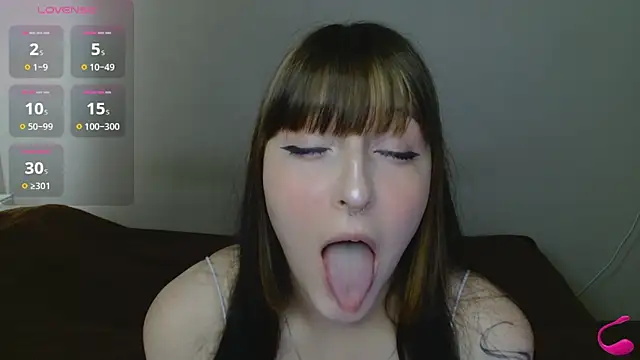Snapshot of JasmineAdamss chatting on 07/20/26, 08:17 JasmineAdamss online show from 07/20/26, 08:17