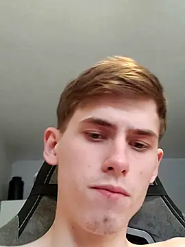 Snapshot of FreeRich chatting on 11/30/25, 04:27 FreeRich online show from 11/30/25, 04:27