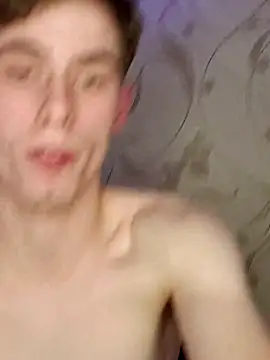 Snapshot of FreeRich chatting on 12/03/25, 07:56 FreeRich online show from 12/03/25, 07:56